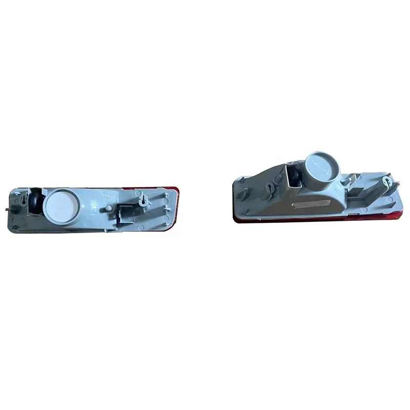 Car Body Parts MN150520 Rear Bumper Lamp MN150519 for Mitsubishi Outlander 2001-2004