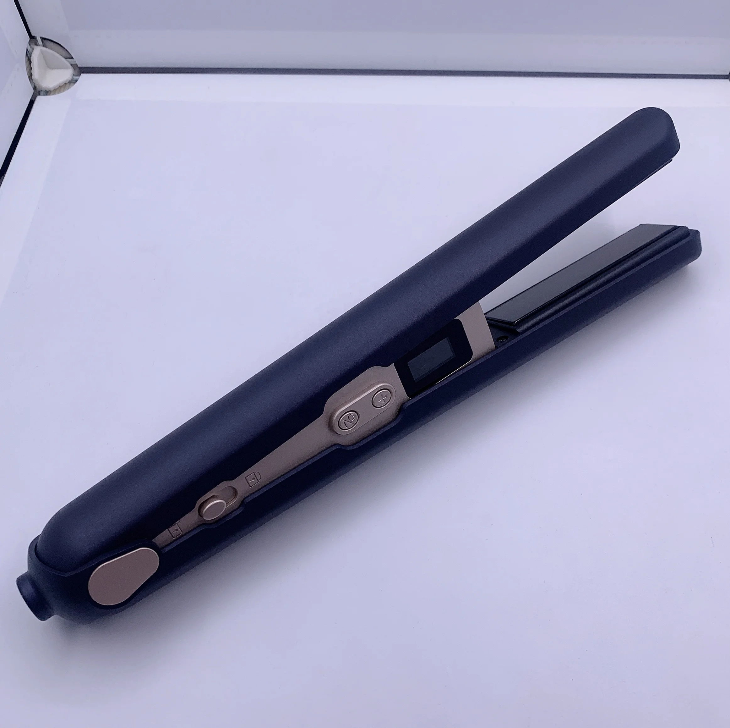 New Style Cordless USB Rechargeable Hair Straightener Pro Mini Wireless Curling Iron