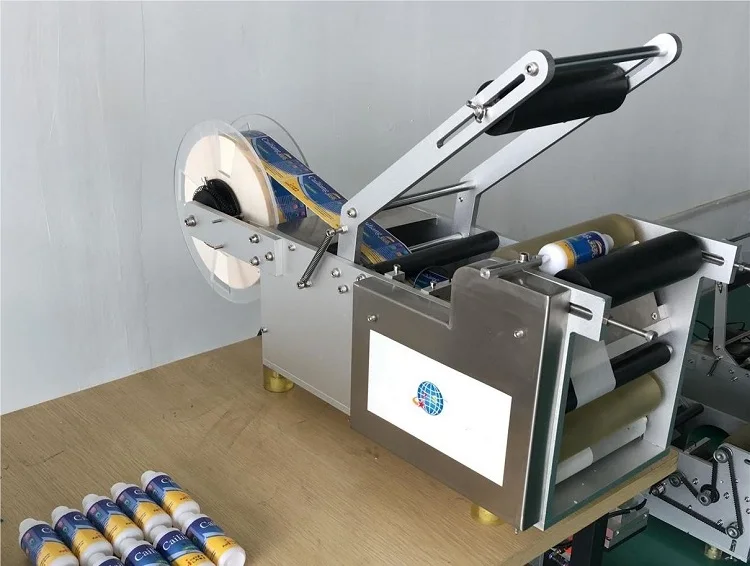 High quality round bottle labeling machine beverage non-dry sticker labeling machine with new design