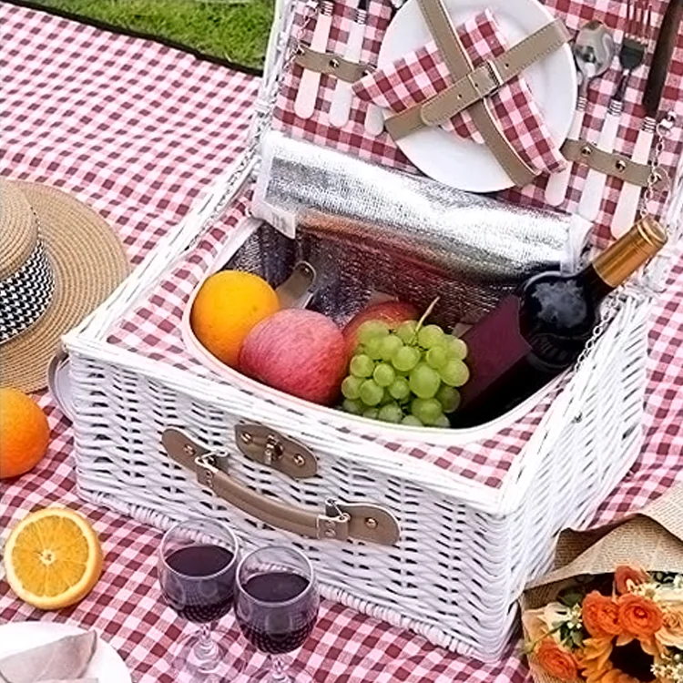 2022 Modern style Best sell Picknickmand Plastic With Lid Black Rattan Picnic Basket for storage