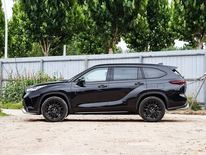 Chinese Hybrid Vehicle New Toyo ta Crown Kluger Lu Fang High Speed Auto Cars 180km/h 5 Door 7 Seaters Suv toyo ta hubride car