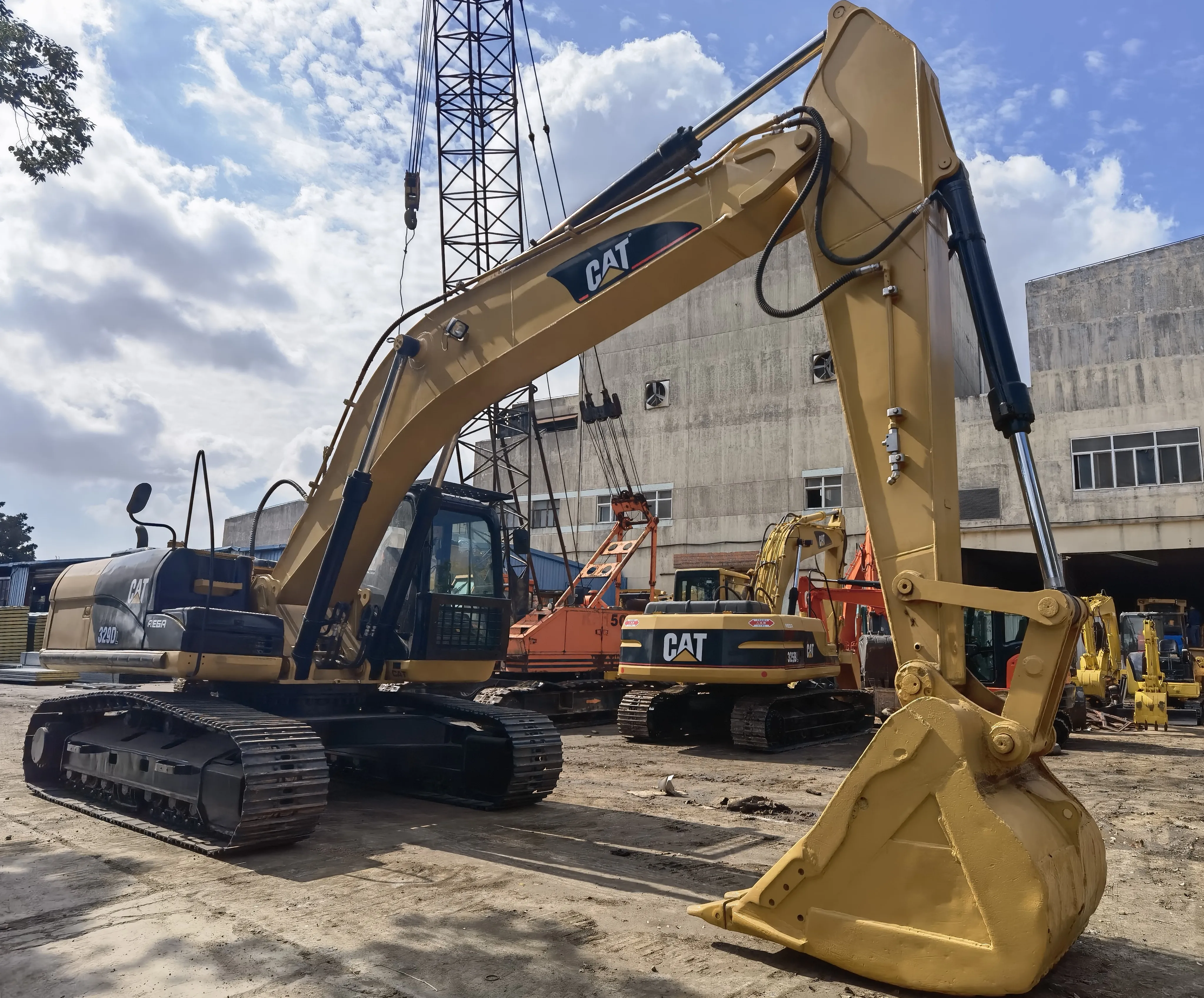 Hot Sale Used Caterpillar CAT 329DL 20ton 30ton Crawler Excavator Core Include Engine Pump Motor Construction Machinery