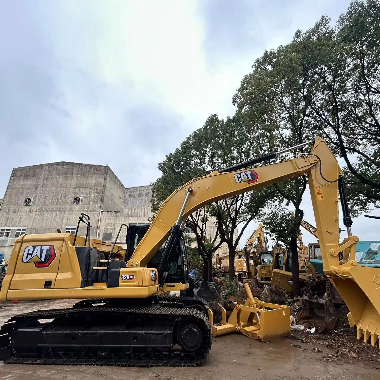 Экскаватор Caterpillar Cat 320gc 320d2 320 320d2l 320g 320bl экскаватор подержанный гусеничный 336 336D 325 320cl