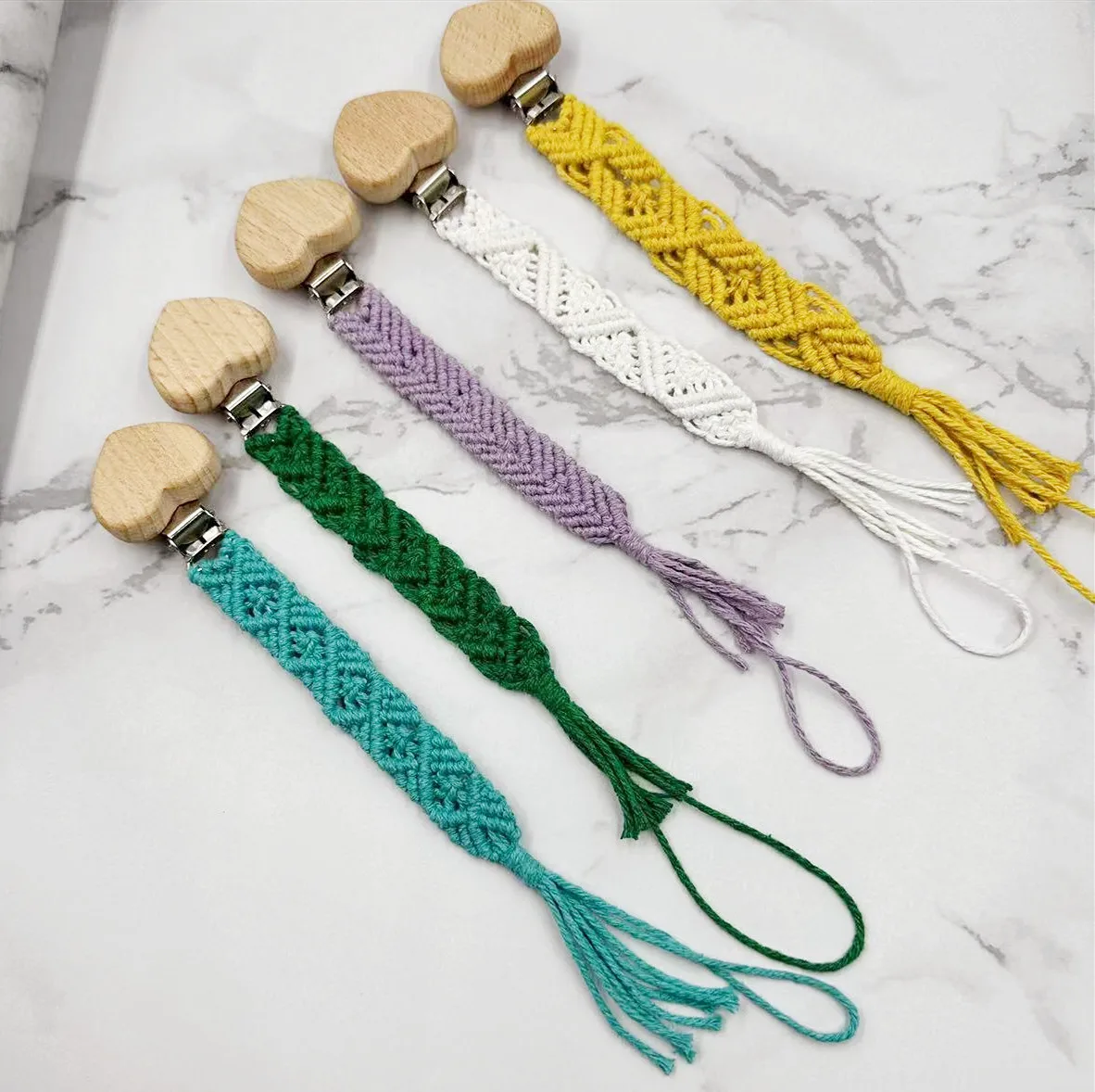 Handmade Baby Pacifier Chain Pacifier Rope Off Chain Cartoon Wooden Love Baby Pacifier Clip Infant Macrame Dummy Chain