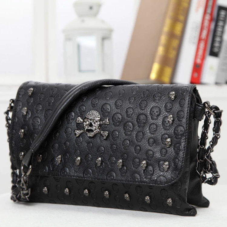 Vintage Punk Black Leather Skull Rivet Purse Pu Braided Iron Chain Handbag Women Crossbody Bag