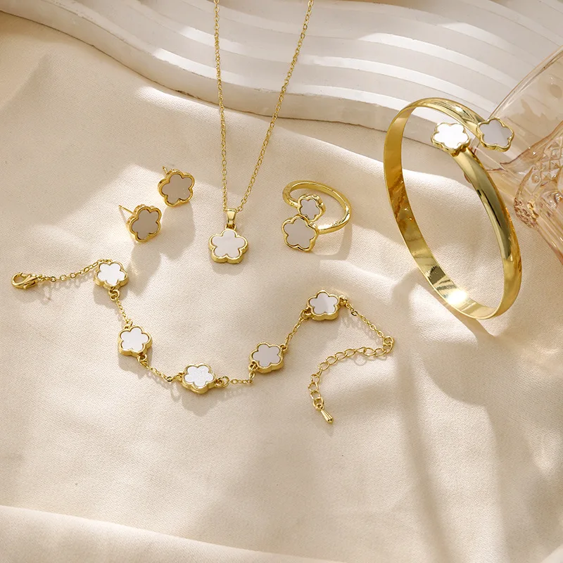 Wholesale Cheap Price Women Eternal Flower 5 Leaf Clover Flower Jewelry Set Gold Color Ring Earring Necklace Bracelet Set