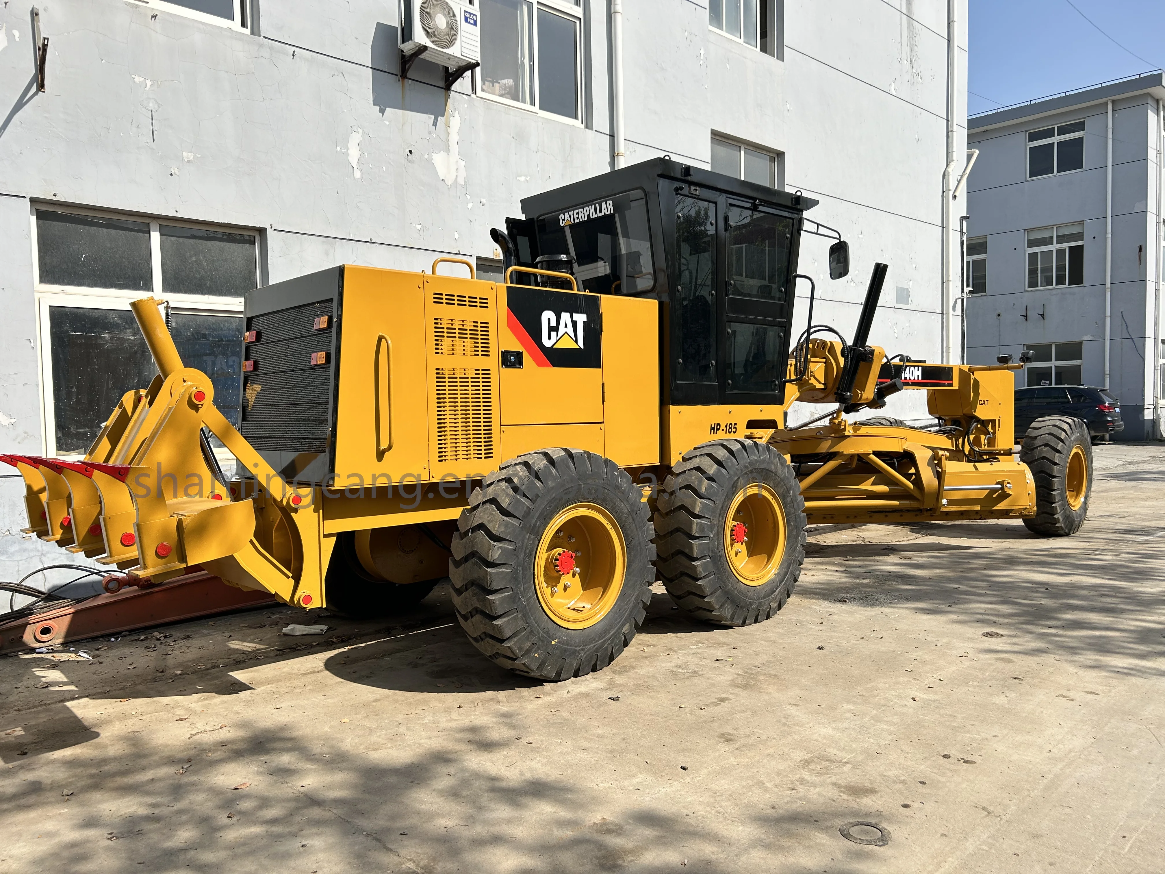 Все Оригинальные краски дешевая цена Используется грейдер CAT140H для продажи