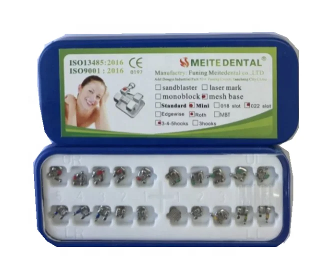 Зубчатый мини-кронштейн для ортодонтических материалов