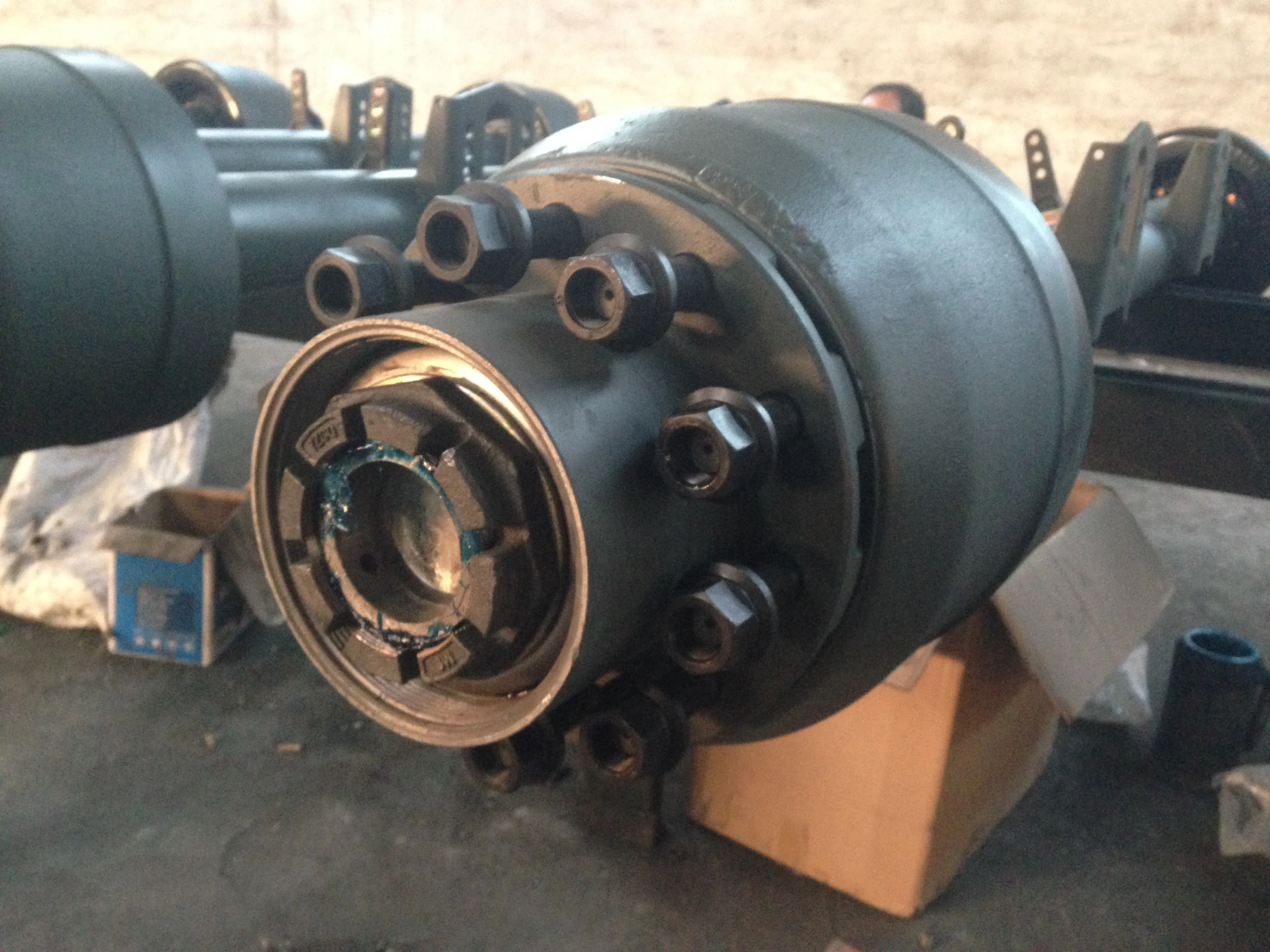 LUEN American Type Trailer Axle 13T  with Bearing 518445/10