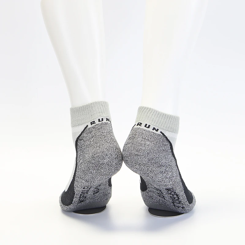 fast dry wicking coolmax tactel anti bacterial sport socks for biking running