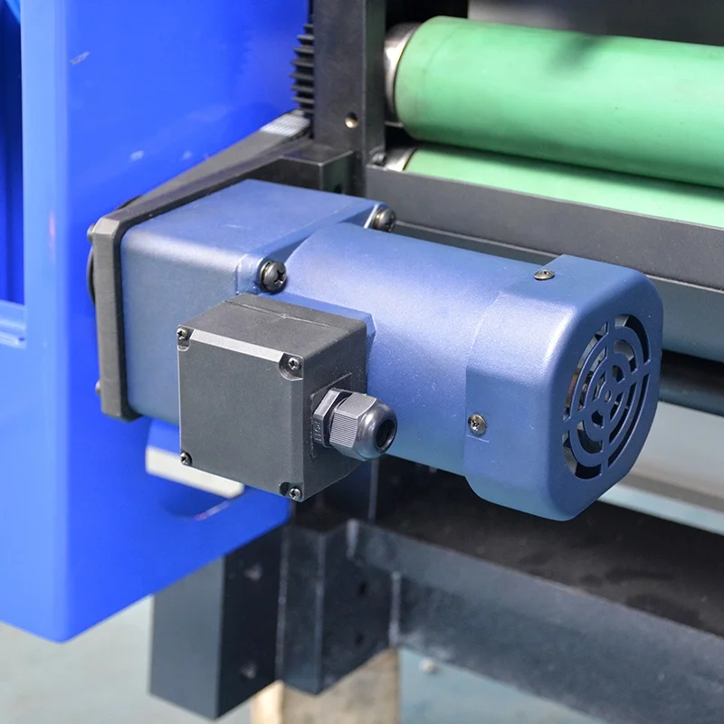 Heat shrink packaging automatic cash register thermal paper roll slitting cutting machine