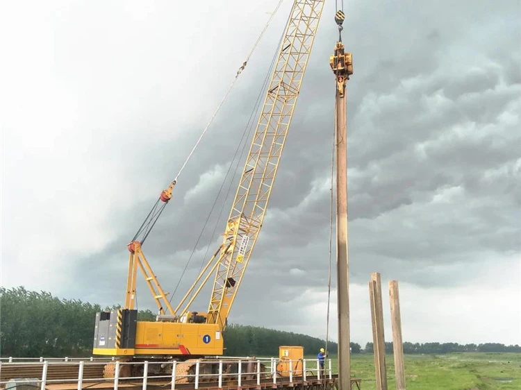 Ведущая технология 180ton гидравлический гусеничный кран XGC180 с превосходной грузоподъемностью