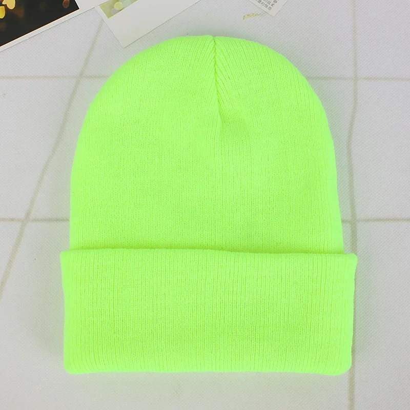 Fashionable Custom Embroidery Logo Solid Color Warm Winter Beanie Knit Hat