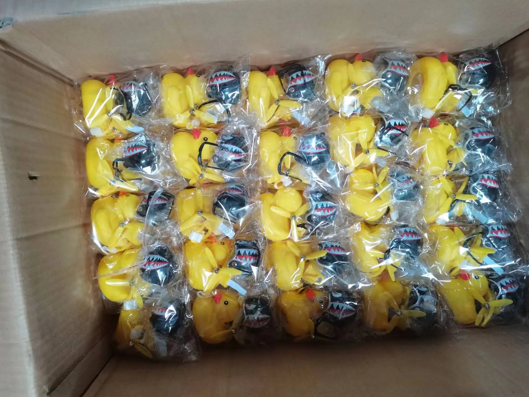 Wholesale Motorcycle Bike Bell Broken Wind Duck Riding Light Cycling Accessories Small Yellow Duck Helmet Child Horn