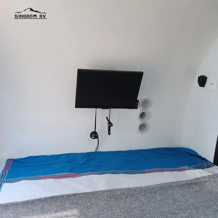 Strong Large Living Space Camping Rv Caravan Car Motorhome for Outdoor Camping