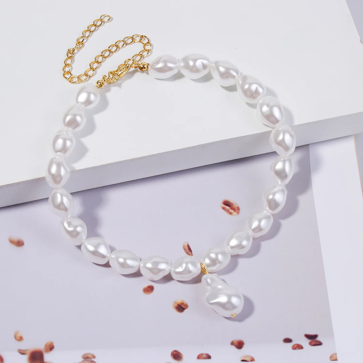 
Hainon Pearl Necklace Chunky Chain Link Pearl Choker Necklace Gift for Women 