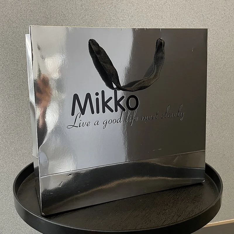 Customized Printed Brand Design Glitter Silver Holographic Paper Bags Women Shoe Clothes Packaging Recyclable Shopping Gift Bag