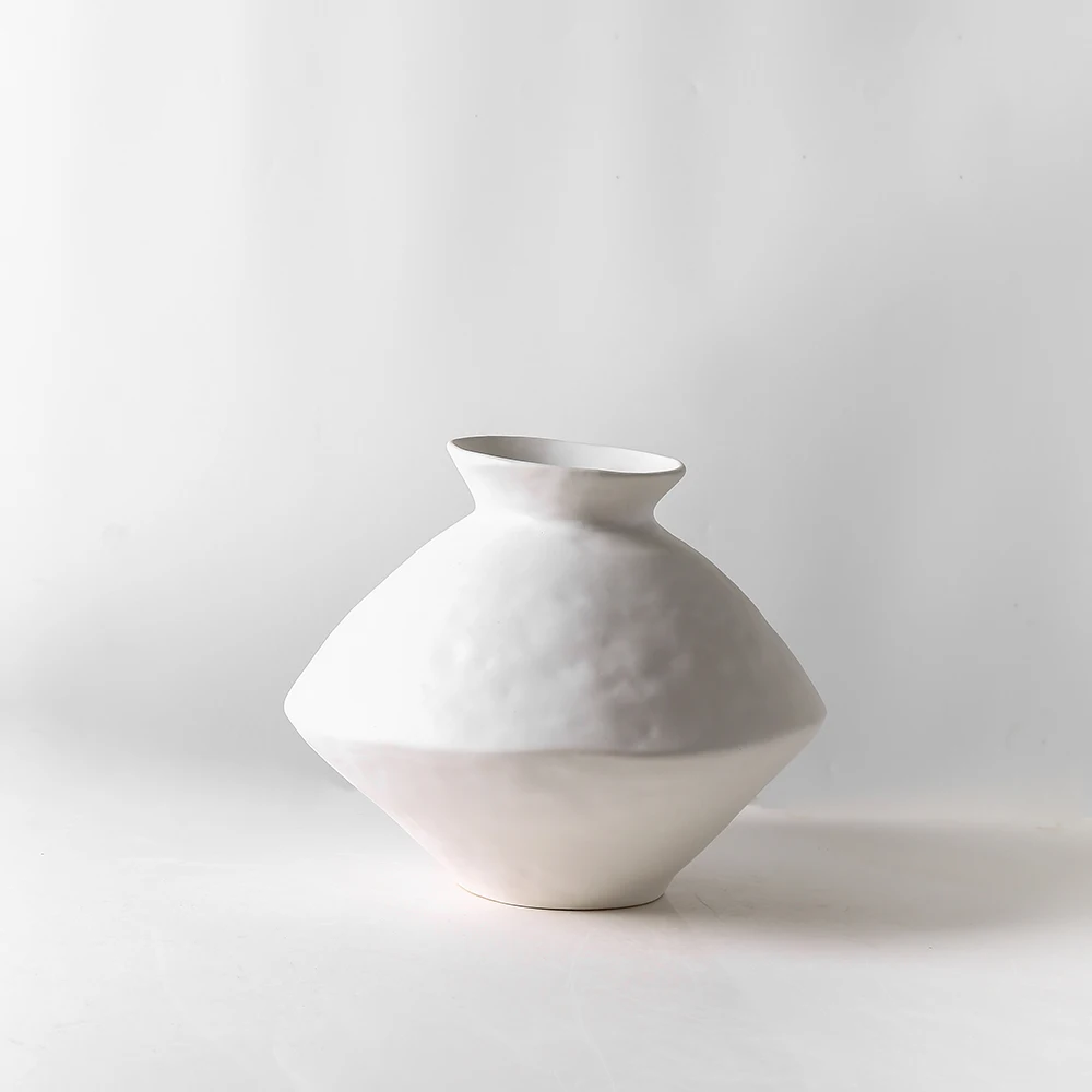 Modern decorative indoor ceramic vases white for home decor ceramic modern (1600470373344)