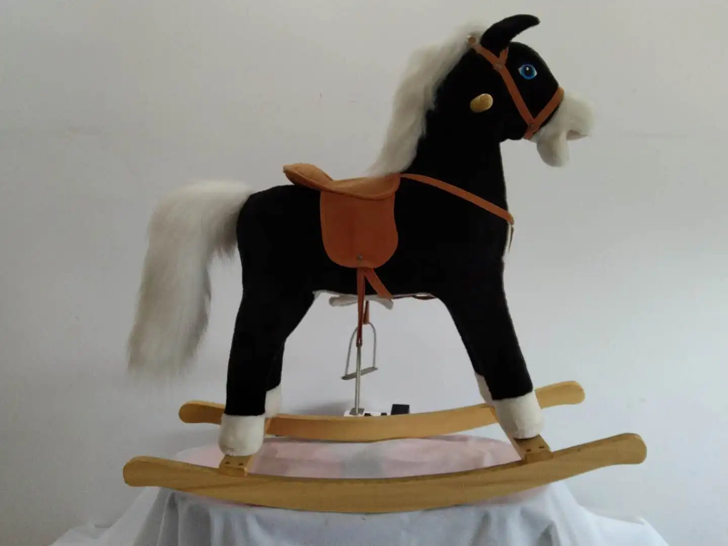 78x28x88cm Promotional Customized Children Light Brown/white Plush Rocking Horse Toy with Red Triangle Scarf&wooden Base