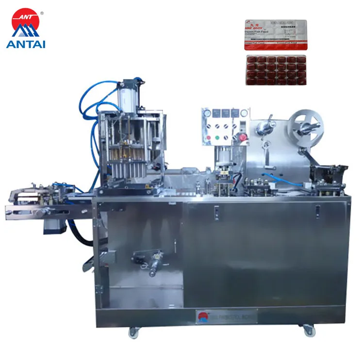 
New Type Red Worms Frozen Herbs Pouring Type Automatic Fish Food Blister Packing Machine 