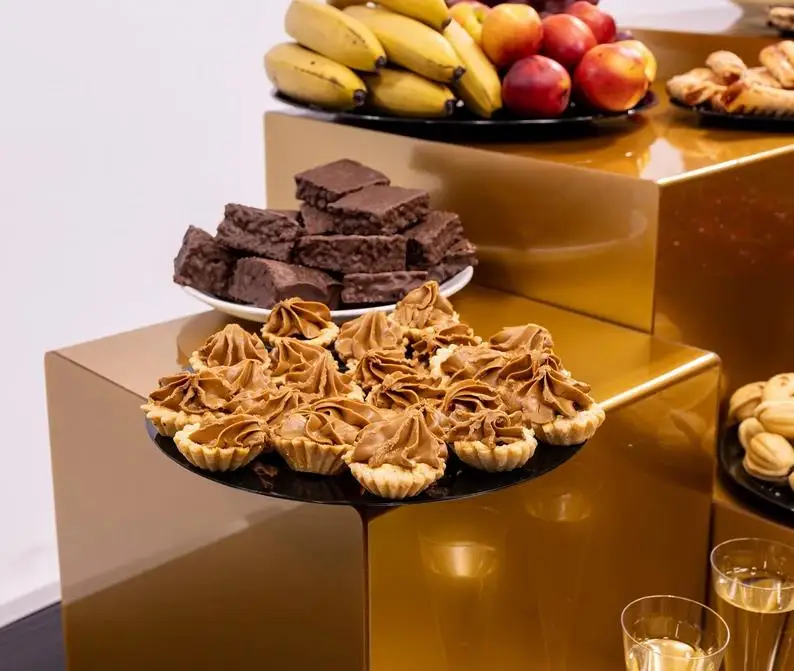 Low price Creative Dessert Table Decoration Cold Meal Stand Tea break Cake Snack Rack Acrylic Cube Buffet Food Display Risers