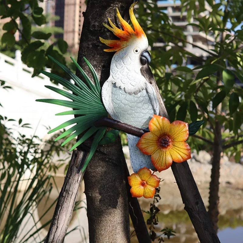 Home Decor Indoor Outdoor Fused Glass Paint Hanging Garden Decoration for Patio Fence and Porch Metal Parrot Wall Decor