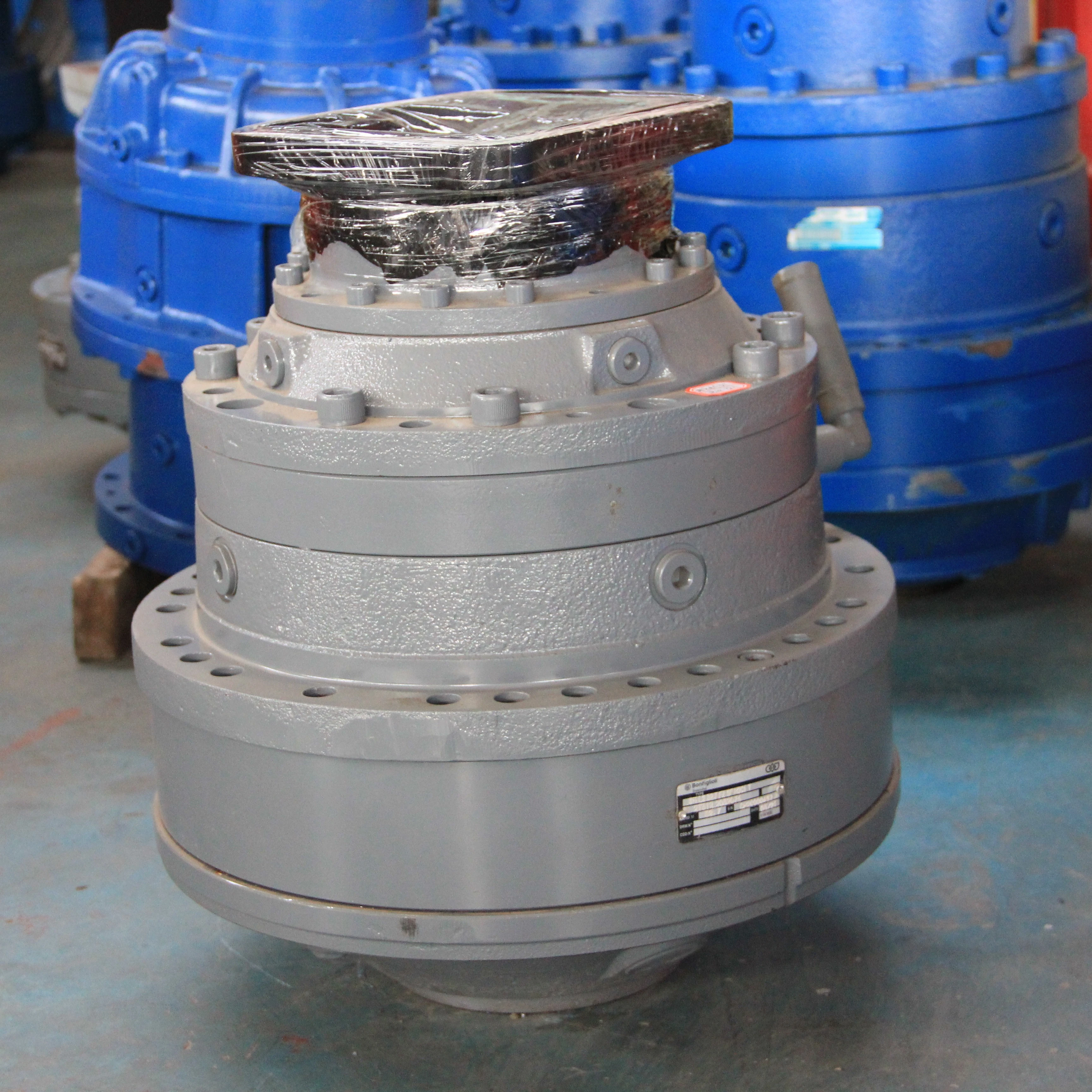 100% brand  new Reducer /gearbox of main winch for drilling rigs machine customized