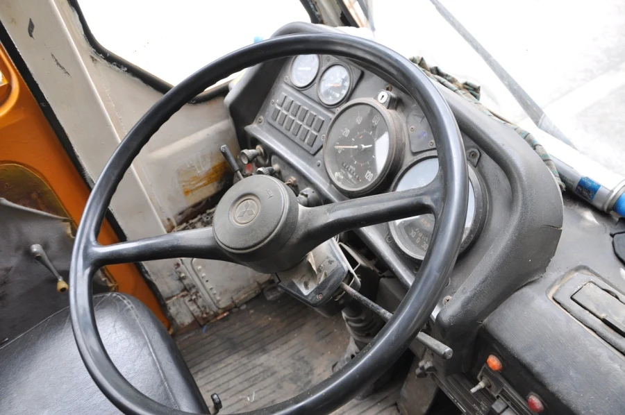 Construction kato 50ton crane used Japan truck crane nk500e for sale