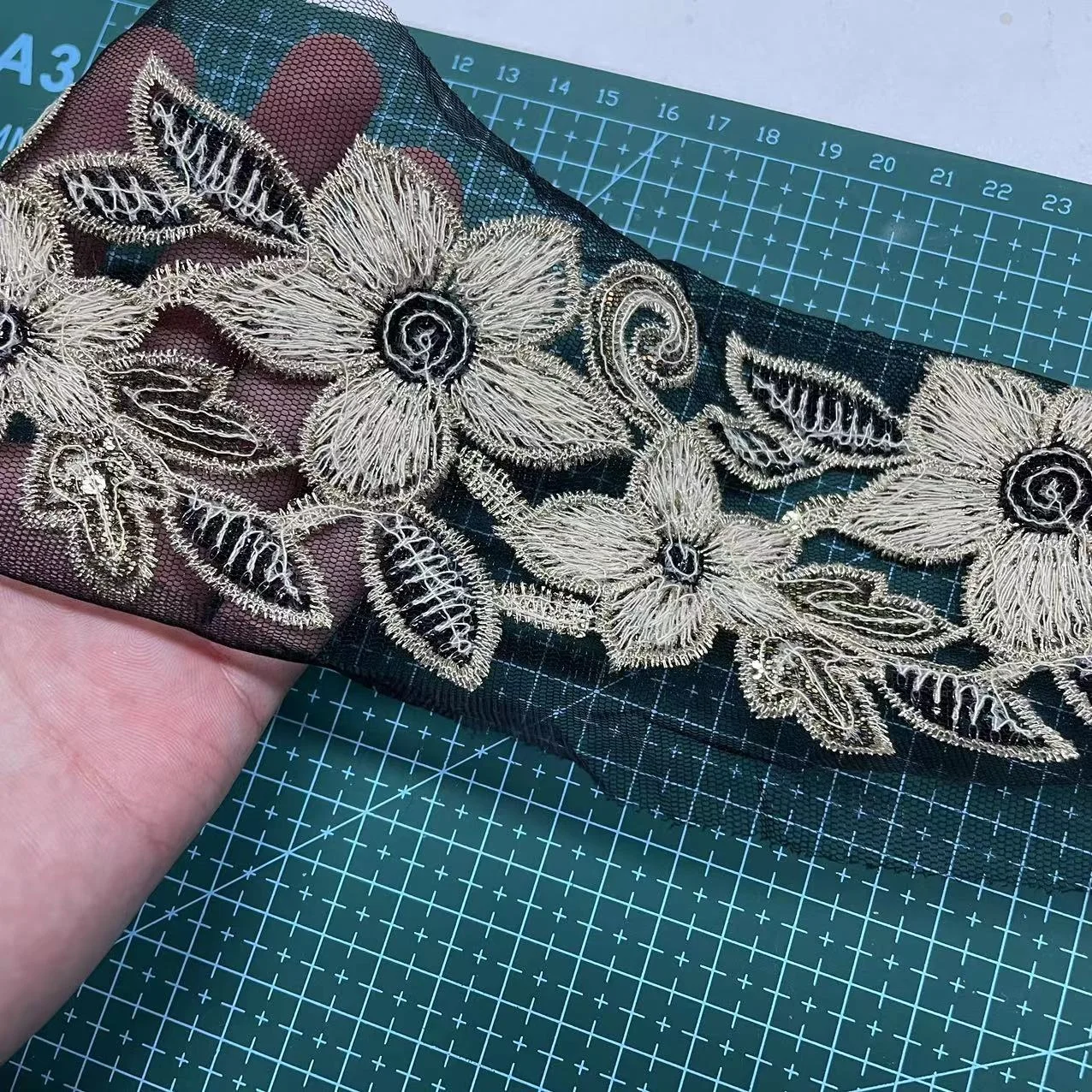 New arrival 2colors mix colors gold silver applique glass seed bead embroidery lace trimming