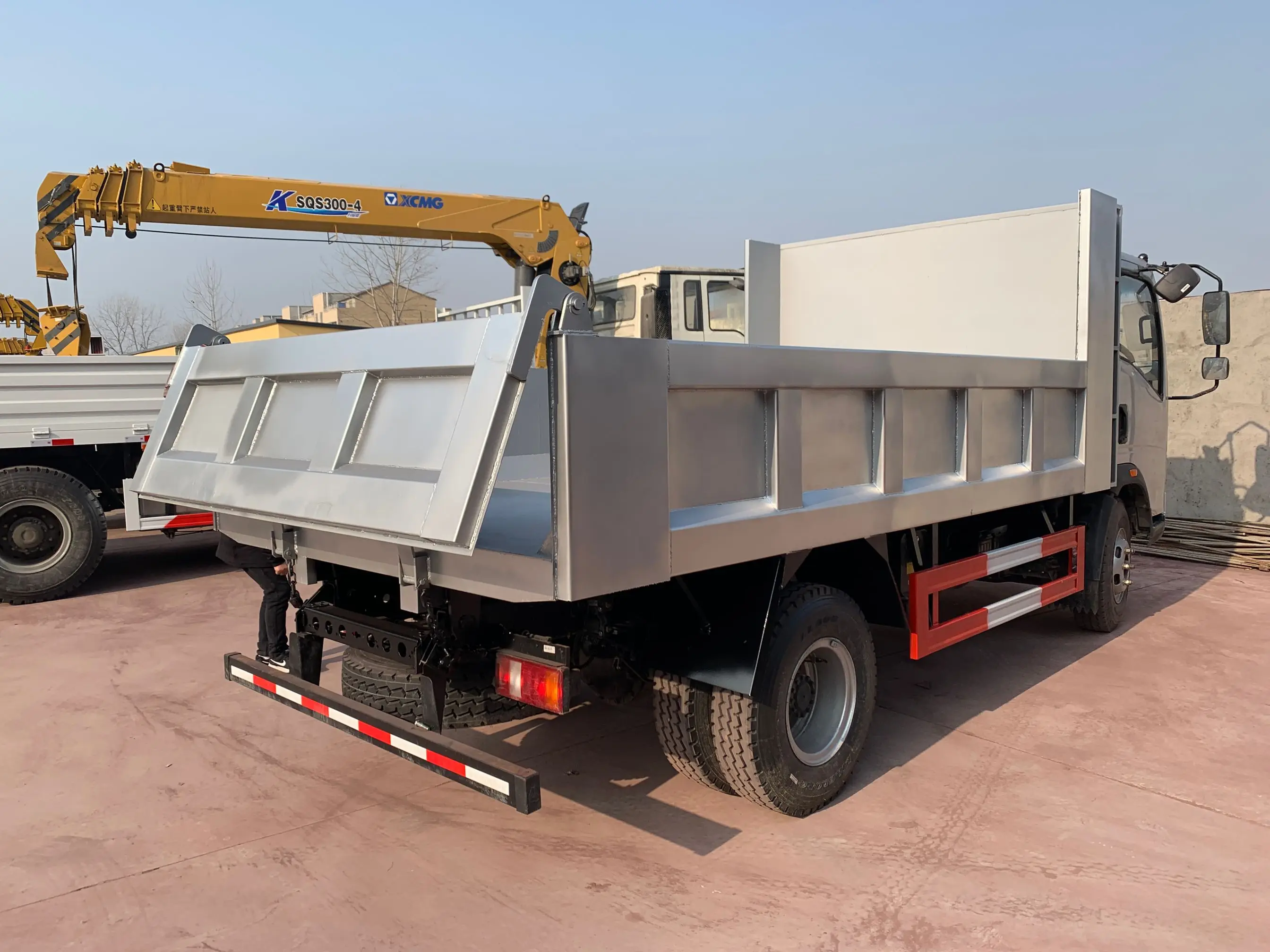 tipper truck-2.jpg