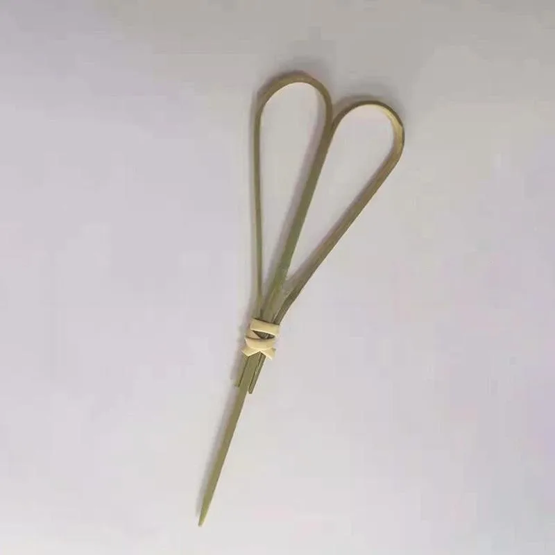 2023 Newest Hot Sale Decorative Appetizers BBQ Heart Shaped Bamboo Picks Knot Skewers For Baby shower