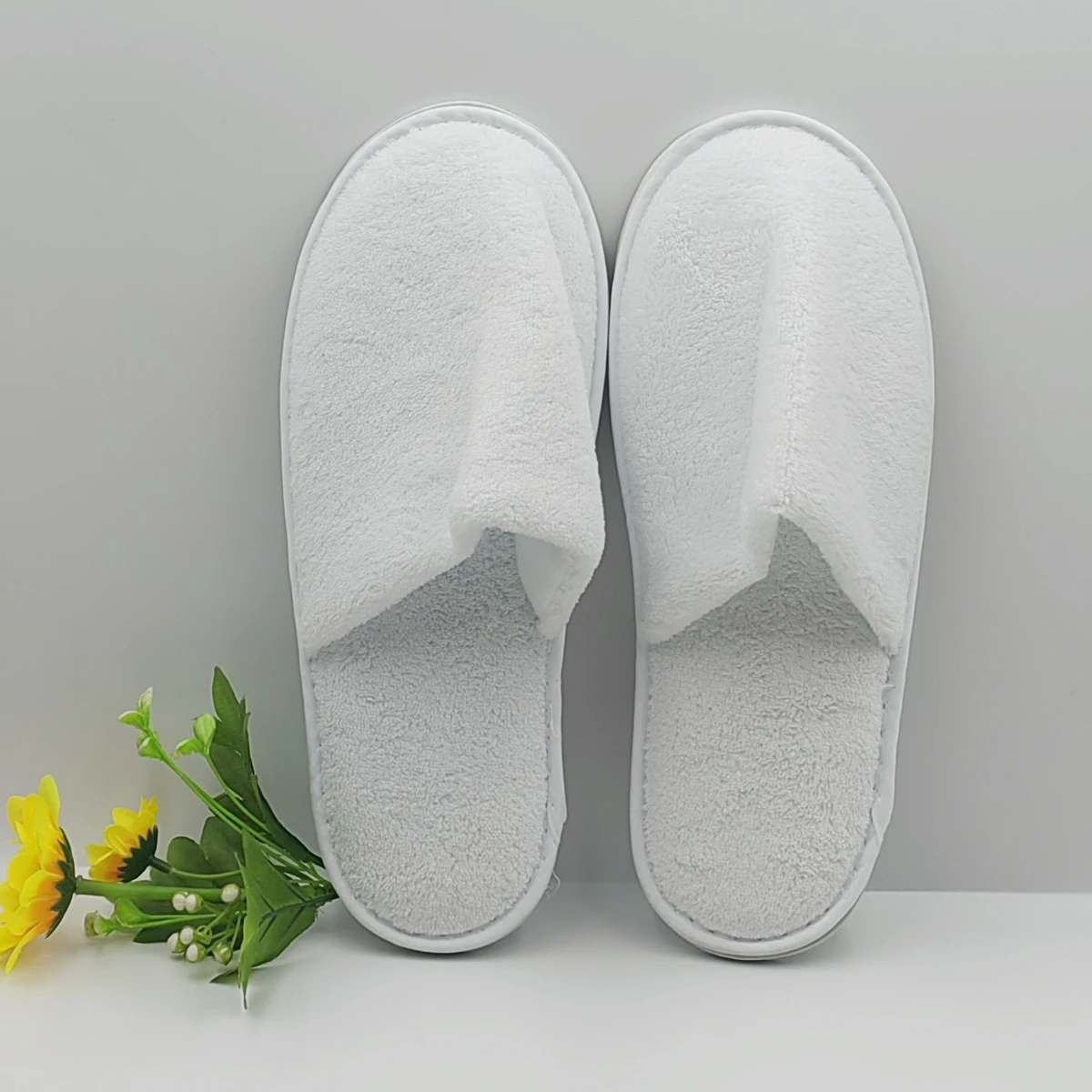 Hot Sale Cheap Hotel Slippers Coral Fleece Washable Reusable House Slippers Unisex for Hotel Bedroom