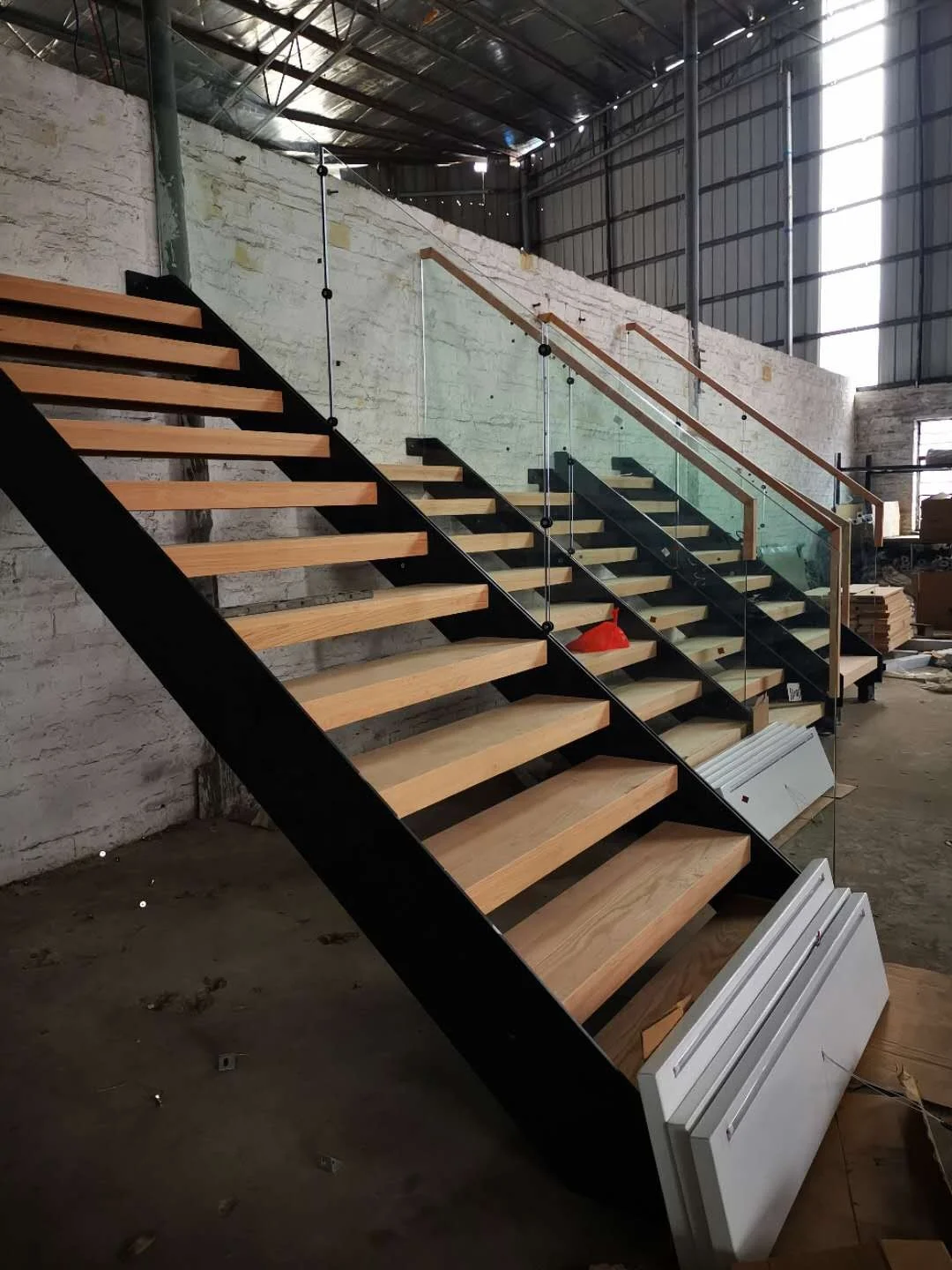 Double Plate Stainless Steel Stair Stringer Wood Stair Tread Indoor