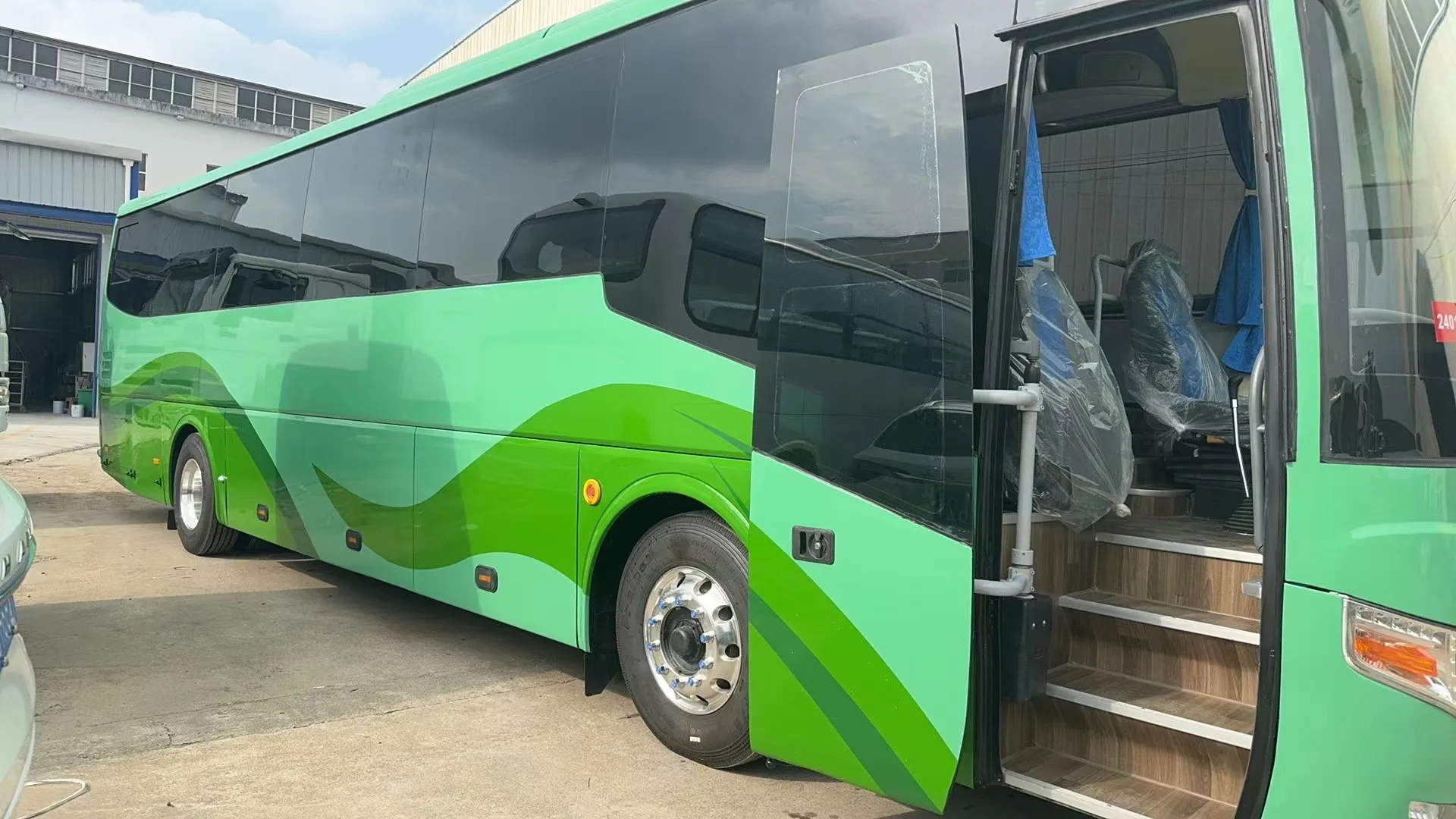 Роскошные новые автобусы YUTONG ZK6122 дизельный двигатель школьный пассажирский автобус с левым рулем городской для туризма