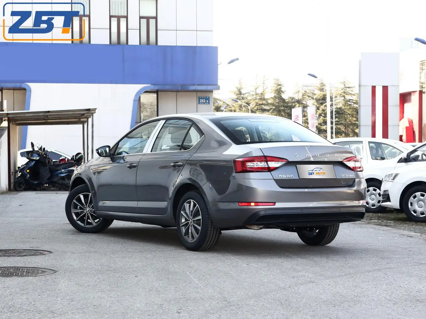 China hot sale Volkswagen Skoda Octavia 2023 1.5L automatic fuel car left drive luxury used car cheap for sale