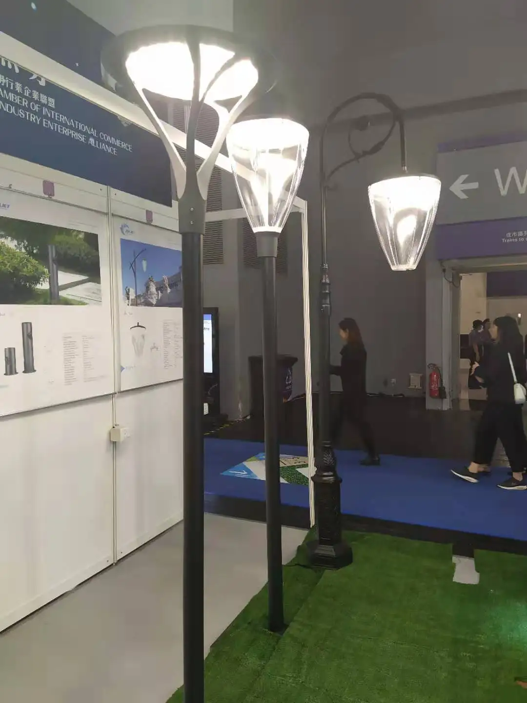 5 Years Warranty Die-Cast Aluminum Factory Price 30W-100W Led Solar Urban Street Light