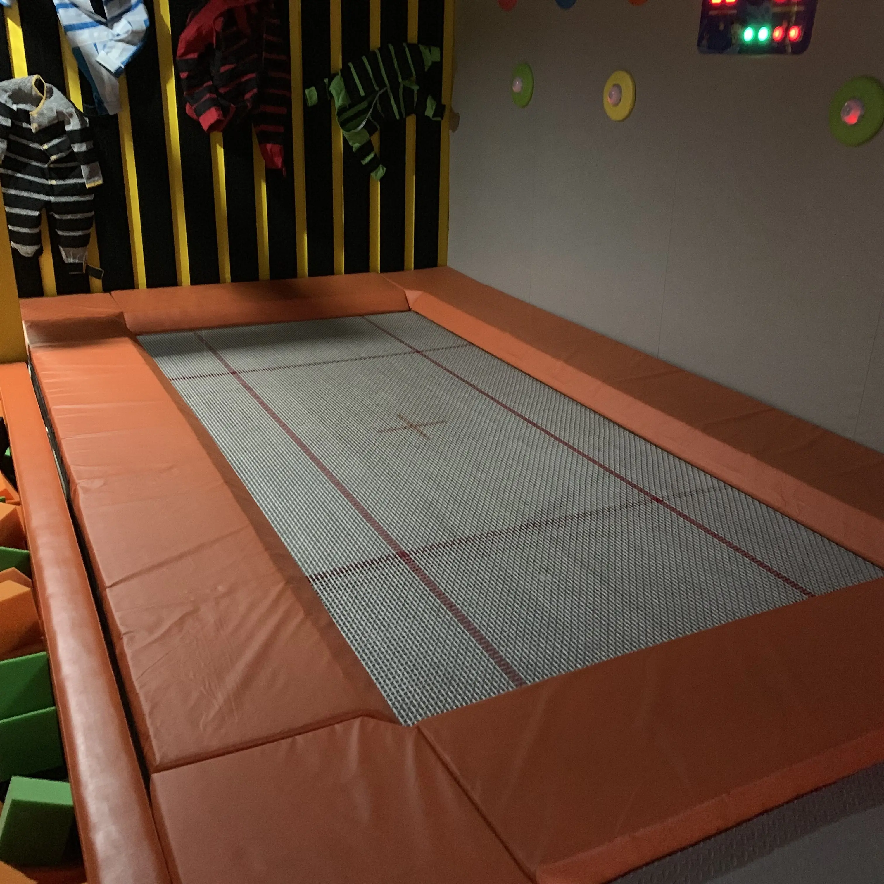 indoor outdoors entertainment harness jumping park commercial rebounder profesional trampoline park manufacturer