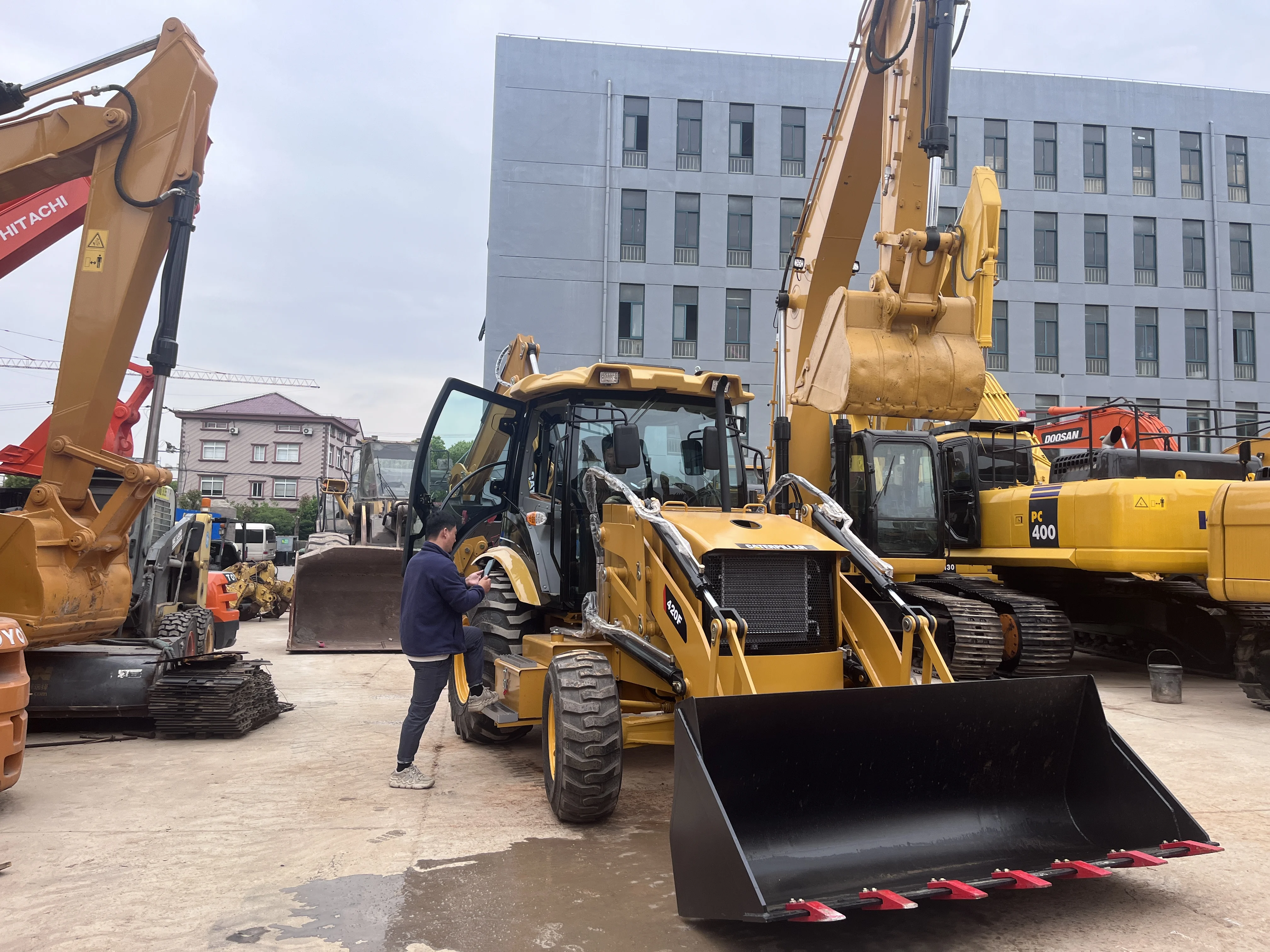 used komatsu Low price used CAT 420F2 backhoe micro loader for sale