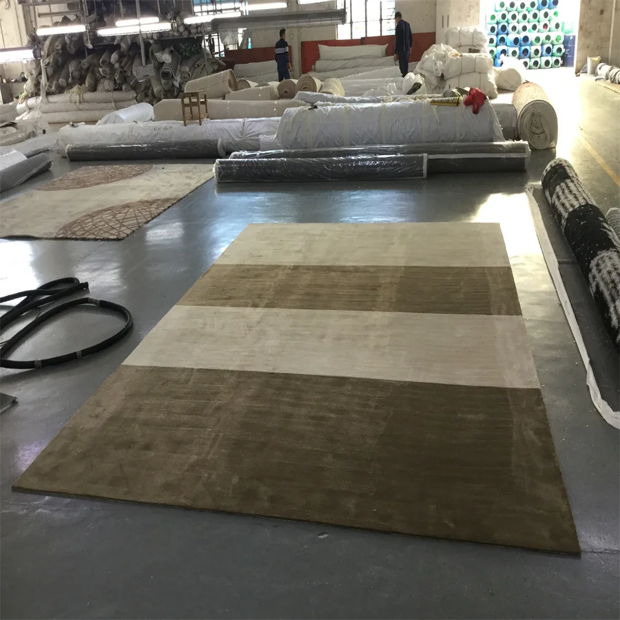 Hand Tufted Custom Shape Shoes Carpet Anime Handmade Die Cut Home Decoration Carpets and Rugs Living Room Area Rug 1 Piece