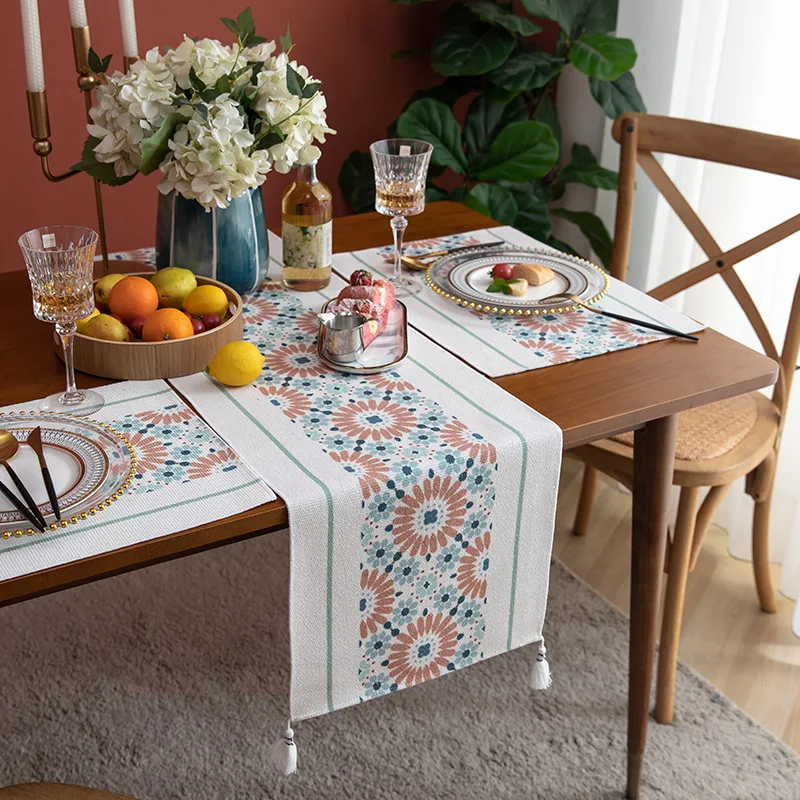 
Домашняя обувь с кисточками, украшенная цветами, для свадебной вечеринки, скатерти, скандинавские хлопковые нитки, цифровая печать, настольный набор бегунов и столовых приборов 