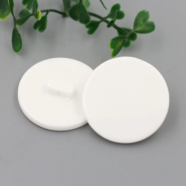 Wholesale Flat Coat Button White And Black Non Holes Shank Buttons Round Resin Button