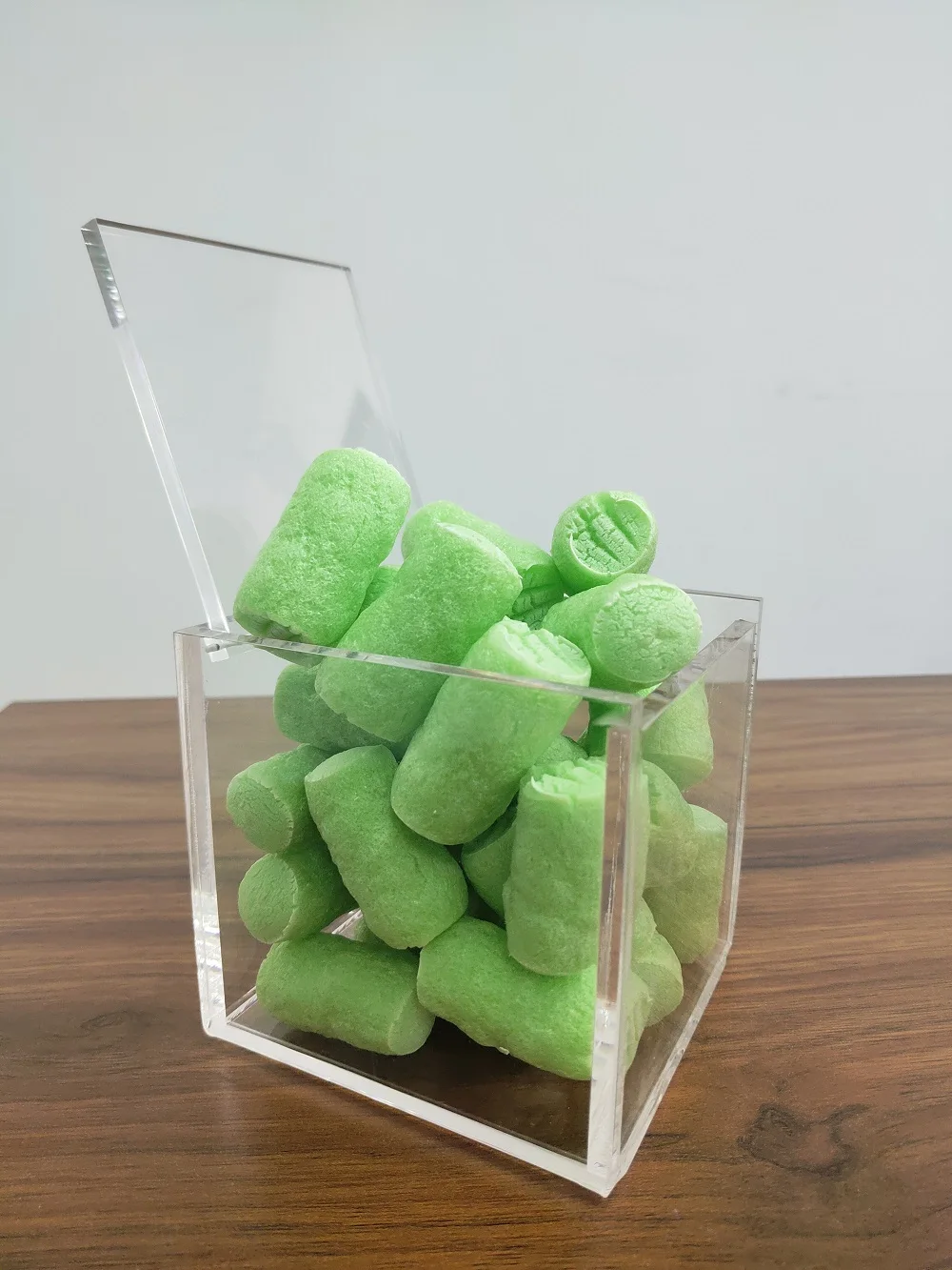 
packaging material protective cushioning biodegradable packing peanuts 