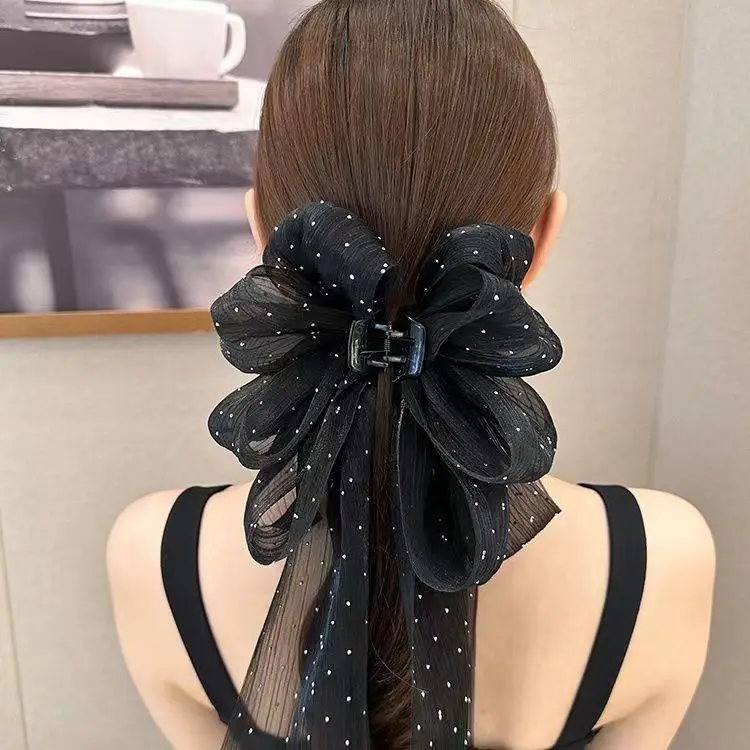 NEW Arrival Large Size Fabric Cloud Hair Claw Clips Women Unique Sweet Fashion Shark Clips Girl Hair Accessory Good Quality