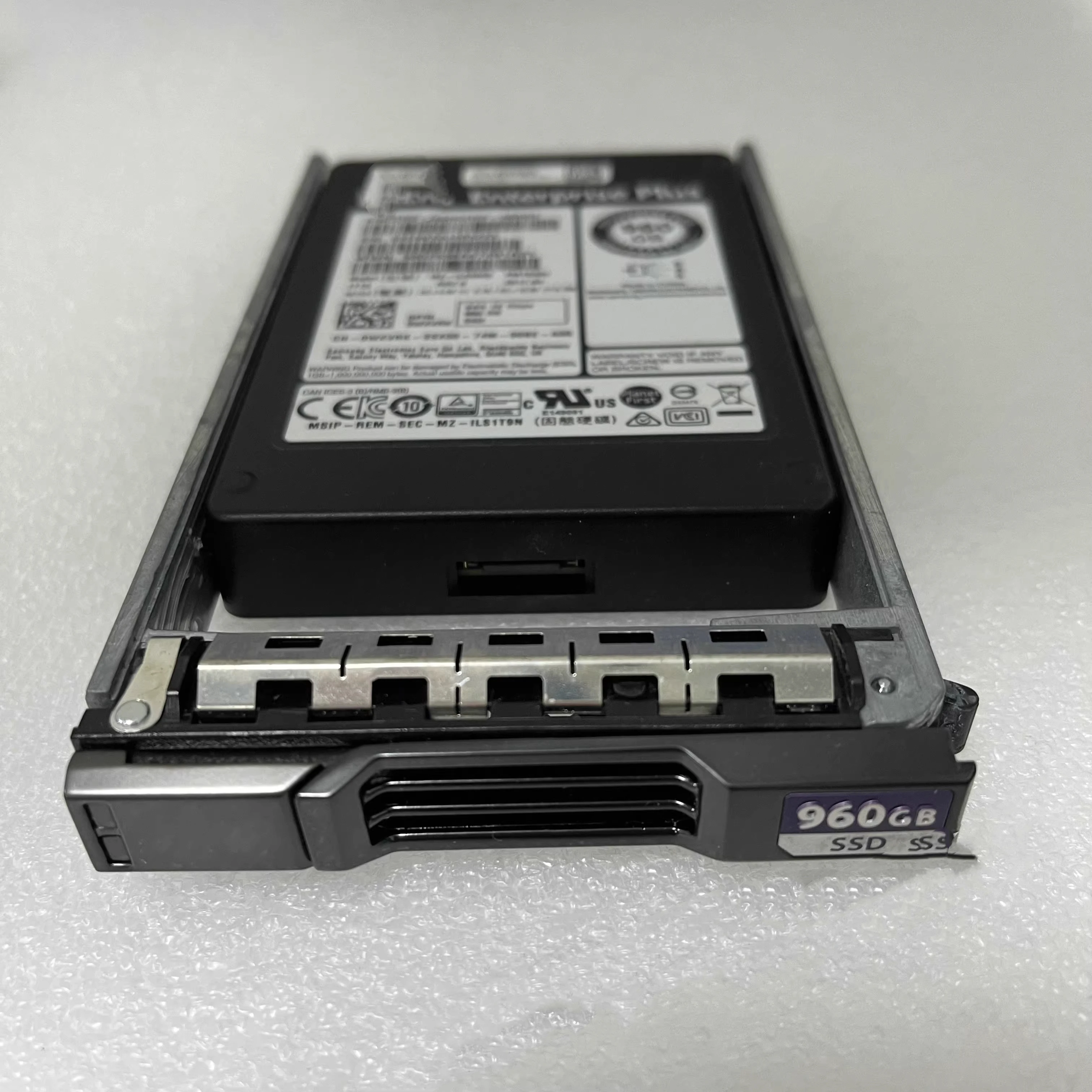 400-BDNJ 400-AXSW 960 ГБ SSD vSAS интенсивное чтение 12 Гбит/с 512e 2.5in Hot-Plug AG Drive SED 1dwpd 345-BCRO