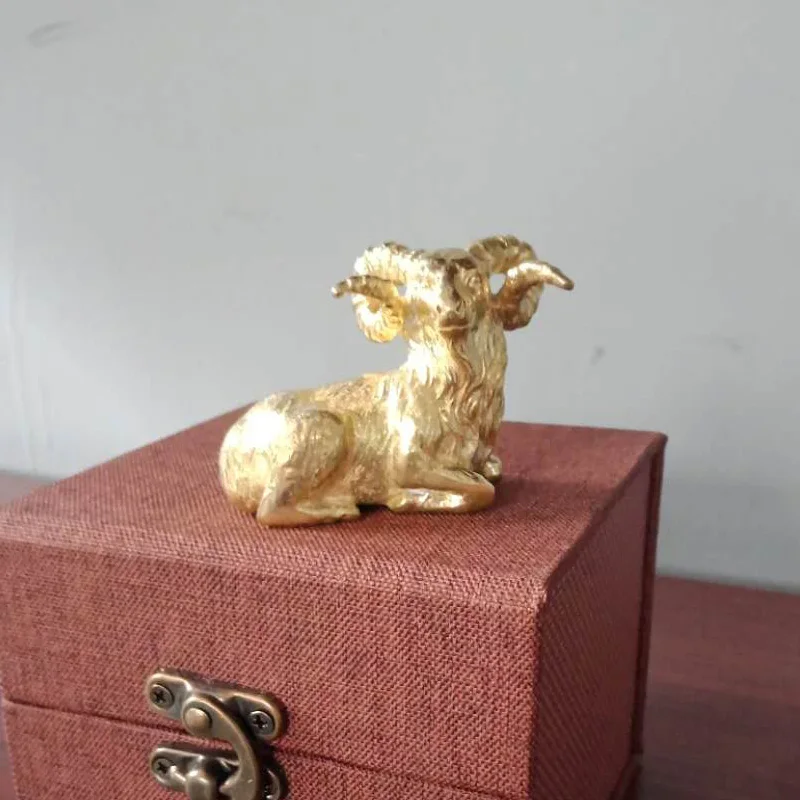 Hidden in the museum lying Yang Wen town paper creative calligraphy press paper copper room four treasures