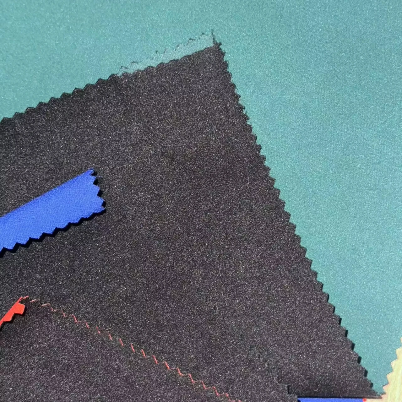 210 gsm Hoodie Fabric Fleece Fabric 94% Polyester 6% Elastane Spandex Fabric for Sports Wear Hoodie with lamination