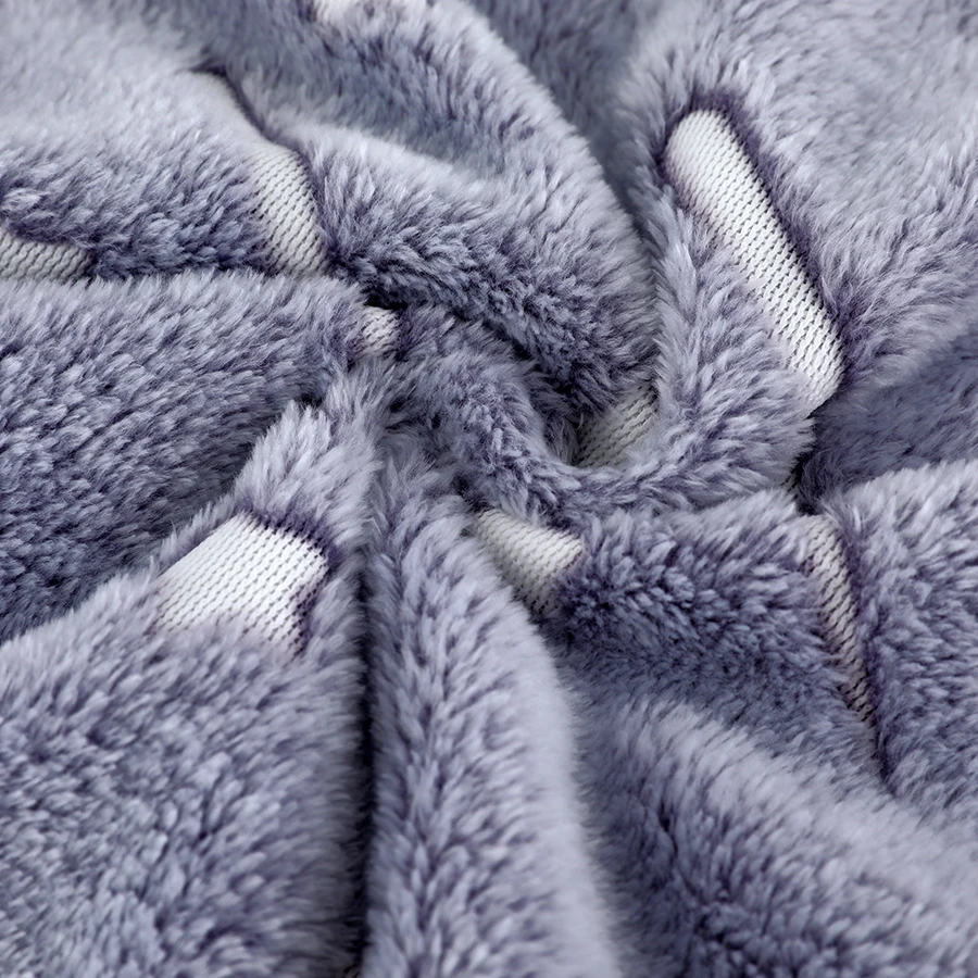 High Quality Custom Luminous Soft Comfortable Thick Warm Fluorescent Flannel Fleece Fabric For Blanket