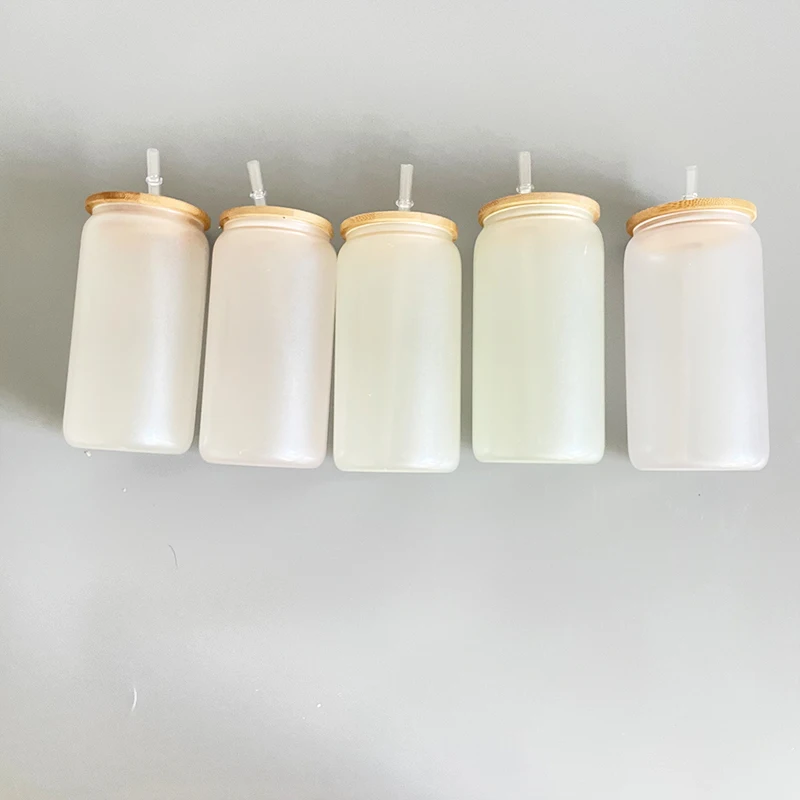 16oz beer glass can change color in the sun glow in the dark beer can shaped glasses with bamboo lid and plastic straw