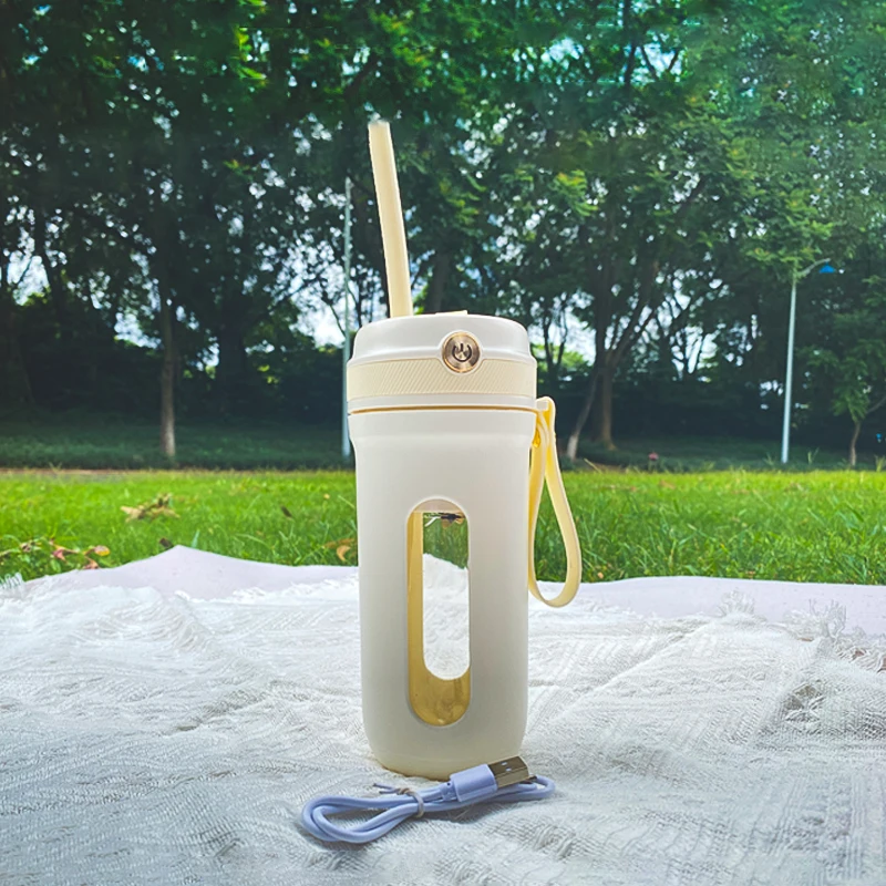 Manufacturer wholesale portable juicer for household multifunctional small wireless electric portable juicer mini fruit blender