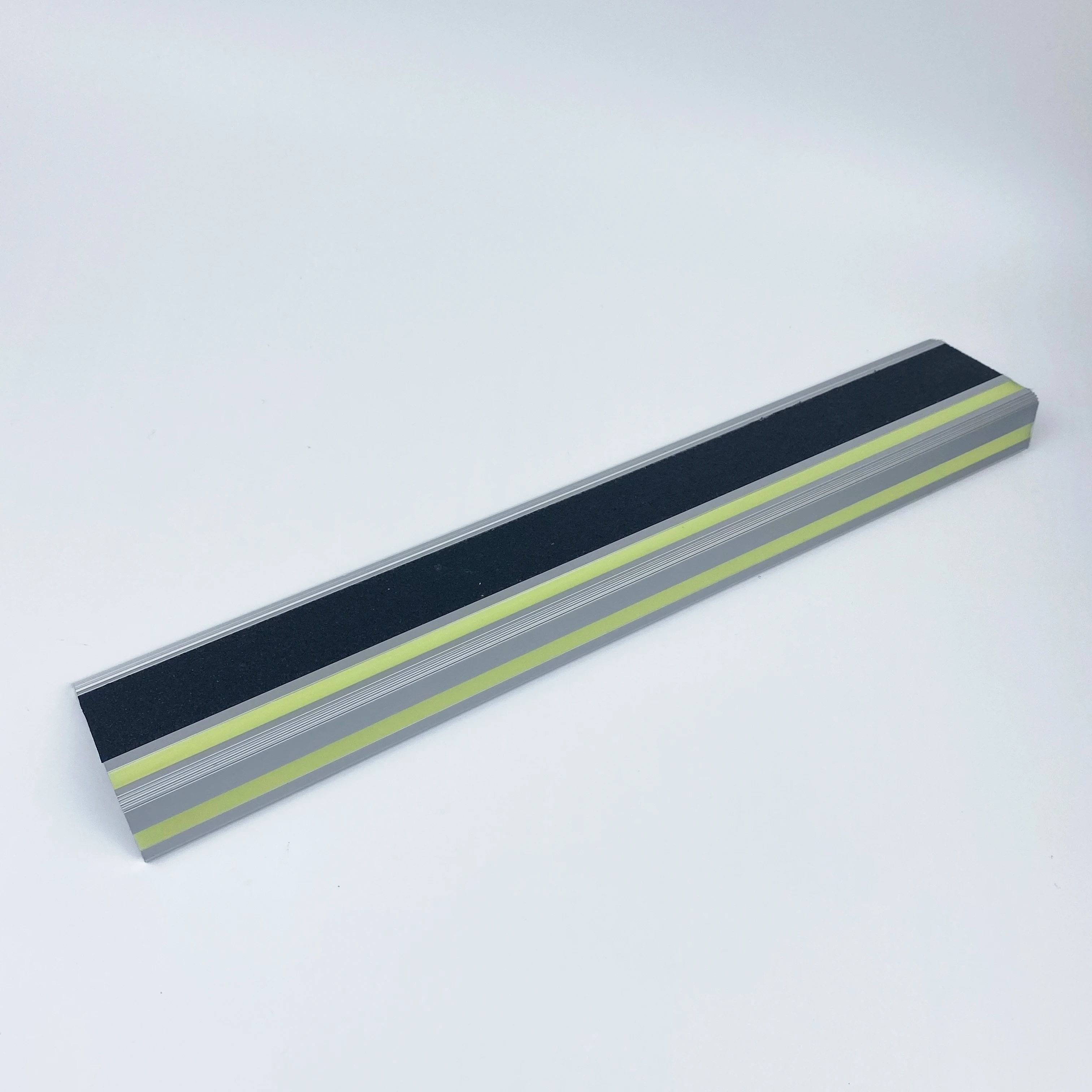 Заводская изготовленная на заказ фотолюминисцентная алюминиевая лестничная прокладка/светящаяся ступенчатая прокладка/светящиеся полосы для лестницы